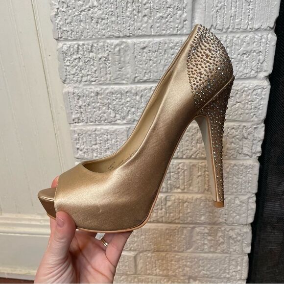 Steve Madden Cream Heels with Rhinestone Embellishments - Picture 7 of 13